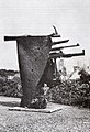 הכניסיני תחת כנפך, 1964–1965 פלדה, 110 ס"מ