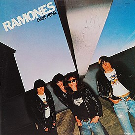 Обложка альбома Ramones «Leave Home» (1977)