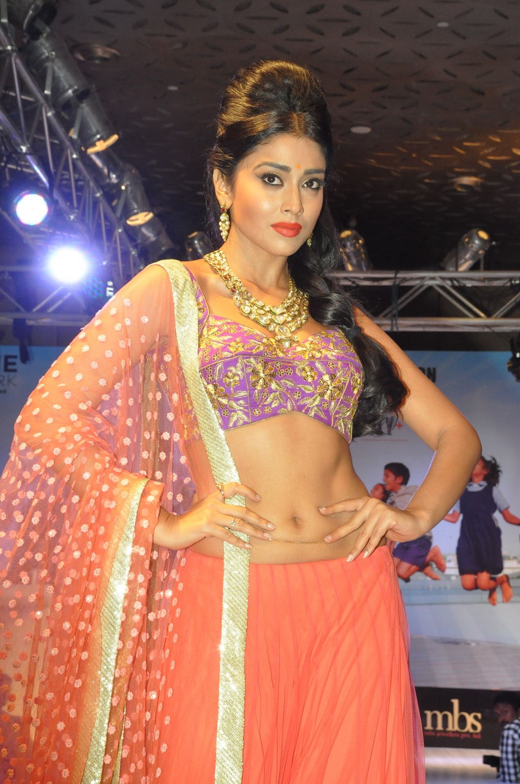 Shriya_Passionate_Foundation_Fashion_show