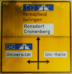 Rechtsherum geht es NICHT zur Uni Halle sondern zur Uni-Halle!