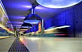 Westfriedhof mit ausfahrender U-Bahn