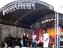 Roll Deep beim Festival Love Music Hate Racism 2006