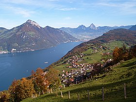 Emmetten mit Vierwaldstättersee und Mythen