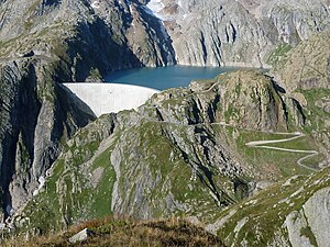 Staumauer des Lago dei Cavagnöö