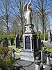 Rooms-katholieke begraafplaats Sint Martinuskerk, grafmonument van de familie Visser