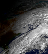 An extratropical storm with an eye (2006)
