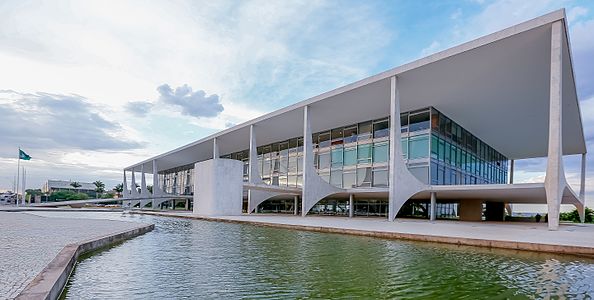 The Palácio do Planalto, offices of the Brazilian president, by Oscar Niemeyer (1958–60)