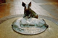 Bronze pigs at Calne