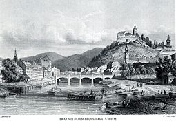 Schlossberg und Franz-Carl-Kettenbrücke (1855) (heute: Erzherzog-Johann-Brücke), davor die Albrechtsbrücke (heute: Tegetthoffbrücke)