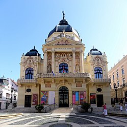 Pécsi Nemzeti Színház, a társulat otthona