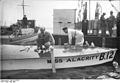 Major Sir Henry Segrave mit seinem Boot "Miss Alacrity", England