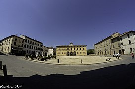 Piazza d’Armi mit dem Palazzo dei Commissari o del Pretorio in Terra del Sole