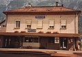 Das Bahnhofsgebäude Walenstadt im Jahr 1984