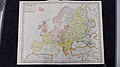 Limbile din Europa, hartă lingvistică dintr-un atlas de limbă germană publicat în anul 1934, în Perioada interbelică (limba germană este marcată în roz iar enclavele lingvistice germane din Europa Centrală și de Est în roz-cărămiziu)