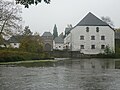 Im Vordergrund die Erft mit der zum Kloster gehörigen Eppinghovener Mühle