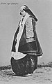 Frau aus Shkodra in katholischer Tracht; Postkarte um 1910