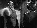 Marlene Dietrich in Dior im Film Die rote Lola