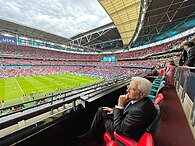 İtalya Cumhurbaşkanı Sergio Mattarella, İtalya ile İngiltere arasında 2021'de oynanan EURO 2020 final maçını Wembley Stadyumu tribününden takip ederken.