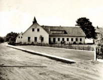 Altes Schulgebäude (ca. 1900)