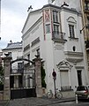 Villa des Arts bejárat