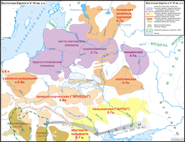 Oost-Europa in de 5e-6e eeuw ■ In het noorden: cultuur van de lange grafheuvels van Pskov