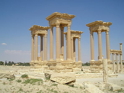 Palmyra: tetrapylon op de kruising van de cardo maximus met de decumanus