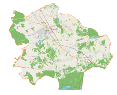 Mapa konturowa gminy Kolbuszowa, blisko centrum u góry znajduje się punkt z opisem „Willa Łucki”