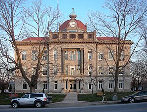 Monroe County Courthouse in Paris