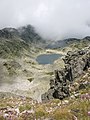 Die Bergseen am Fuße des Gipfels