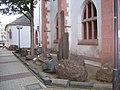 Geologische Formationen vor dem Museum