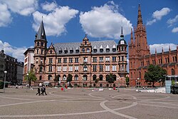 Dern’sches Gelände in Wiesbaden mit Rathaus und Marktkirche