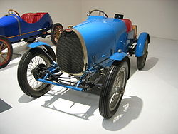 Bugatti Type 13 in der französischen Rennwagenfarbe