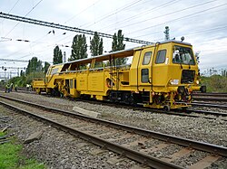 A Plasser & Theurer 08-275 típusú kitérőszabályozó-gépe