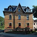 Wohnhaus mit Ladeneinbau