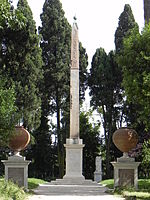 Obelisk im Park der Villa Celimontana