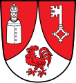 Gemeinde Hagelstadt In Rot eine eingeschweifte silberne Spitze, darin ein roter Hahn, vorne ein silbern gekleideter Männerrumpf ohne Arme mit Kaiserkrone, hinten ein senkrechter silberner Schlüssel.