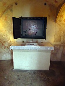 Altar im Kreuzgang