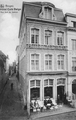 Een restaurant op de hoek van Zuidzandstraat en Hoogste van Brugge in 1925