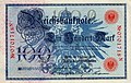 A Reichsbank 1883-as sorozatú 100 márkásának (blauer Hunderter) utolsó, 1908-as évszám változata. A típust 1883-1908, majd és 1914-1919 is között nyomtatták, az 1919-ben készületeken zöld színű Reichsbank címerek és zöld sorozatszámok láthatóak. Mérete: 160 x 105 mm.