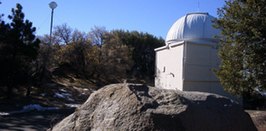 Koepel van de Bullertelescoop van het Mount Laguna Observatory