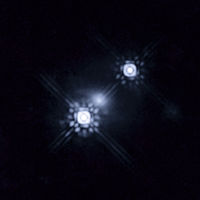 Gravitationally lensed quasar HE 1104-1805[54]