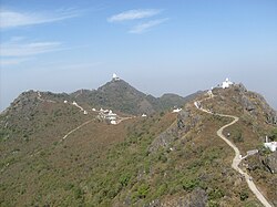 Skyline of गिरिडीह ज़िला ᱜᱤᱨᱤᱰᱤᱦ ᱦᱚᱱᱚᱛ