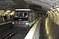 MP 89 CC in der Station der Linie 4 während deren Renovierung, 2017