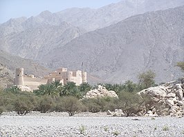 Het Fort van Nachal met de bergen van de Hadjar erachter