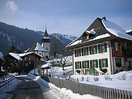 Lauenen village and church