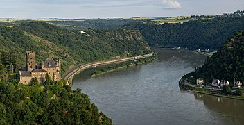 Nordwestansicht, im Hintergrund Loreley (2021)