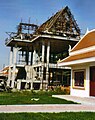 Die Shwedagon-Pagode wird in Beton nachgebildet