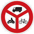 B 12: No entry to the vehicles indicated