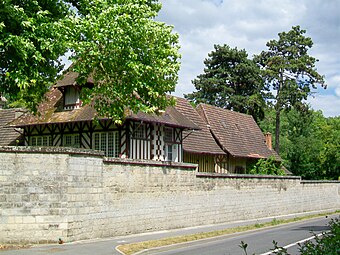 Roofs on Chantilly road