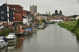 River Avon und ehemalige Abteikirche